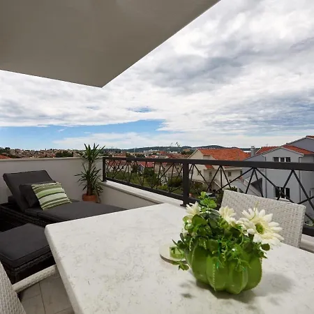Holiday home Enticing In Near Seabeach Trogir